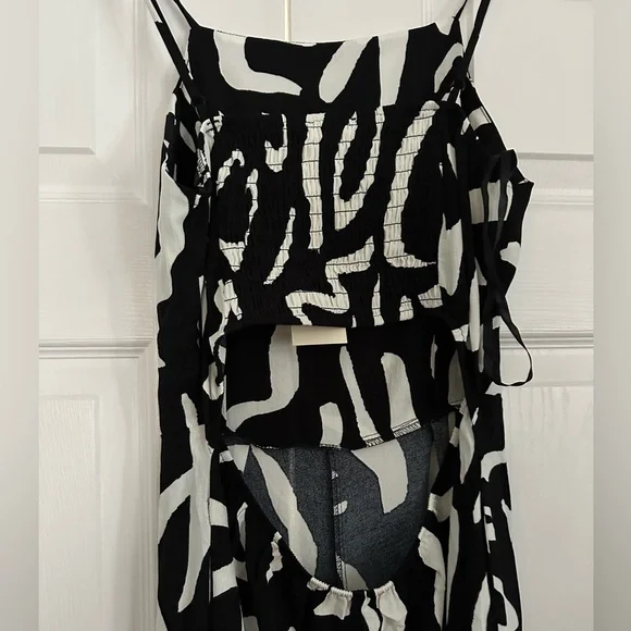 Black and White Patterned Women's Jumpsuit - Picture 3 of 7